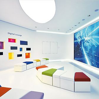 Image of the digital lounge in the Beauty Care Lighthouse at Henkel headquarters. 