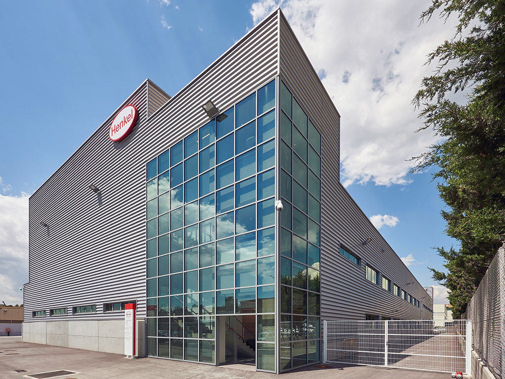 FProuábrica aeroespacial da Henkel Ibérica de Montornés