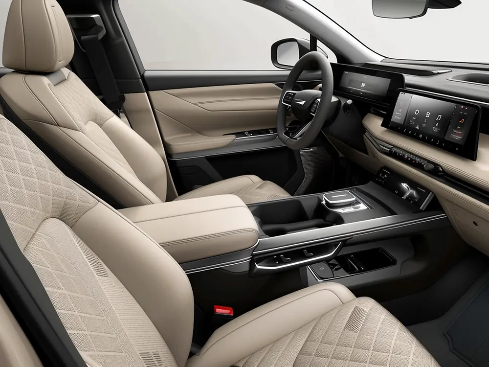 Interior de um veículo moderno com acabamentos de alta qualidade, ilustrando o tipo de aplicações de revestimentos especiais para materiais flexíveis no setor automóvel onde a Stahl opera.