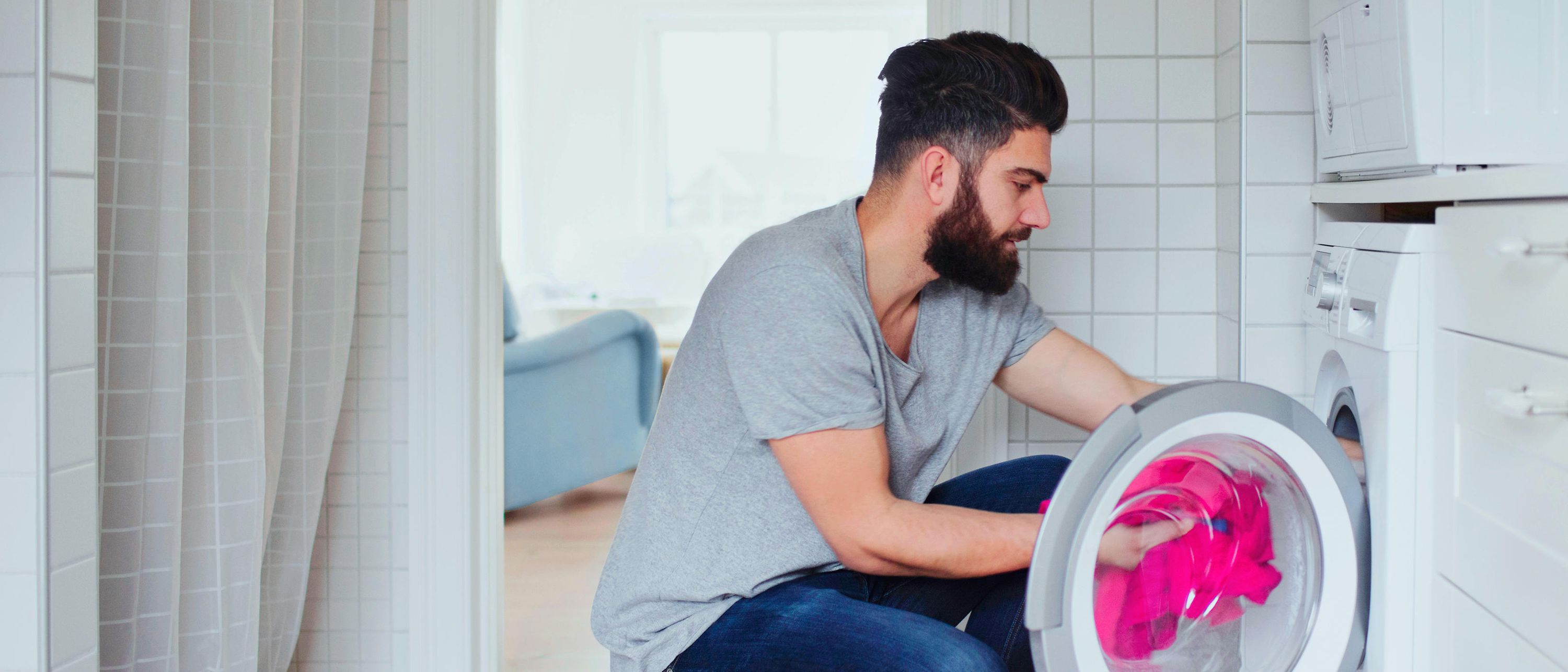 customer-loading-washing machine